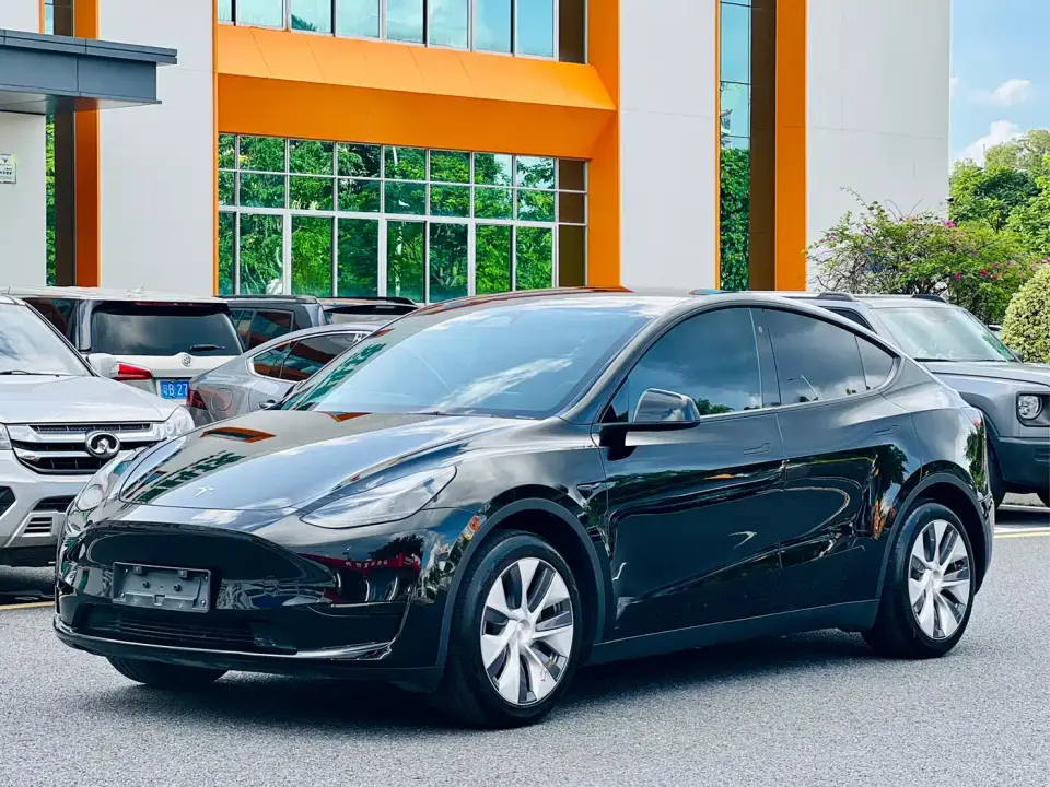 Tesla Model Y Facelift Rear-Wheel Drive Version 2023