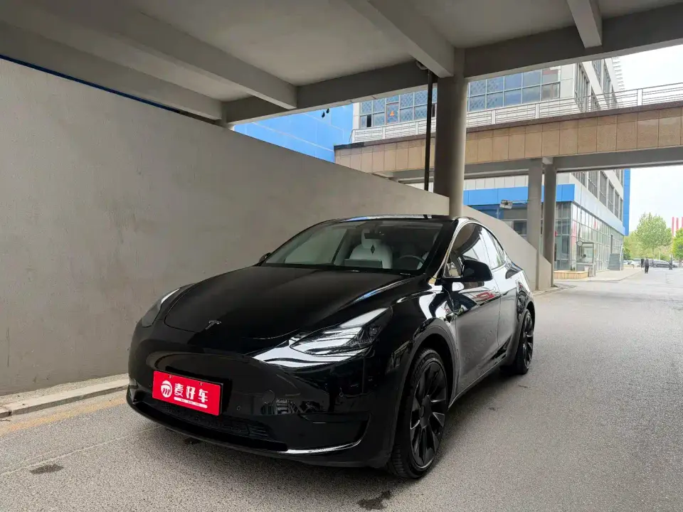 Tesla Model Y Facelift Rear-Wheel Drive Version 2023