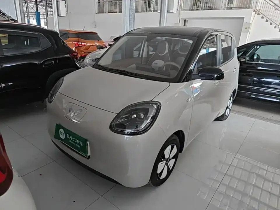 Wuling Motors Hongguang MINIEV 4-Door Premium+ Edition 2025