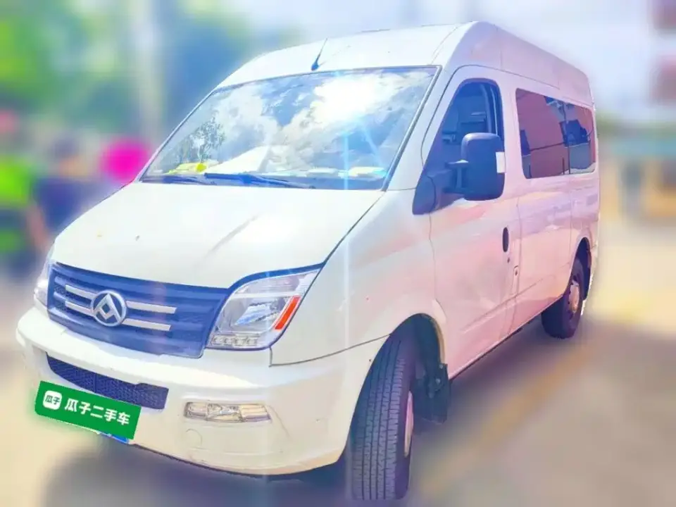 SAIC Maxus Xintu V80 2.0T Manual Classic Aoyuntong Short Wheelbase Medium Roof 5/6-Seater 2022