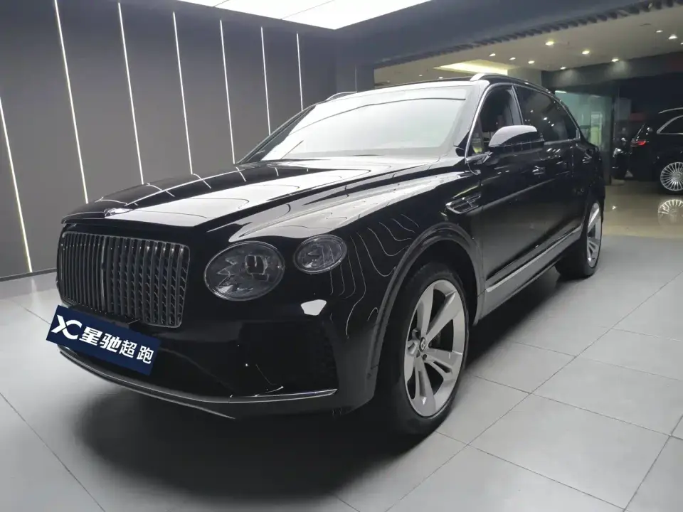 Bentley Bentayga 4.0T V8 Long Wheelbase Version 2024