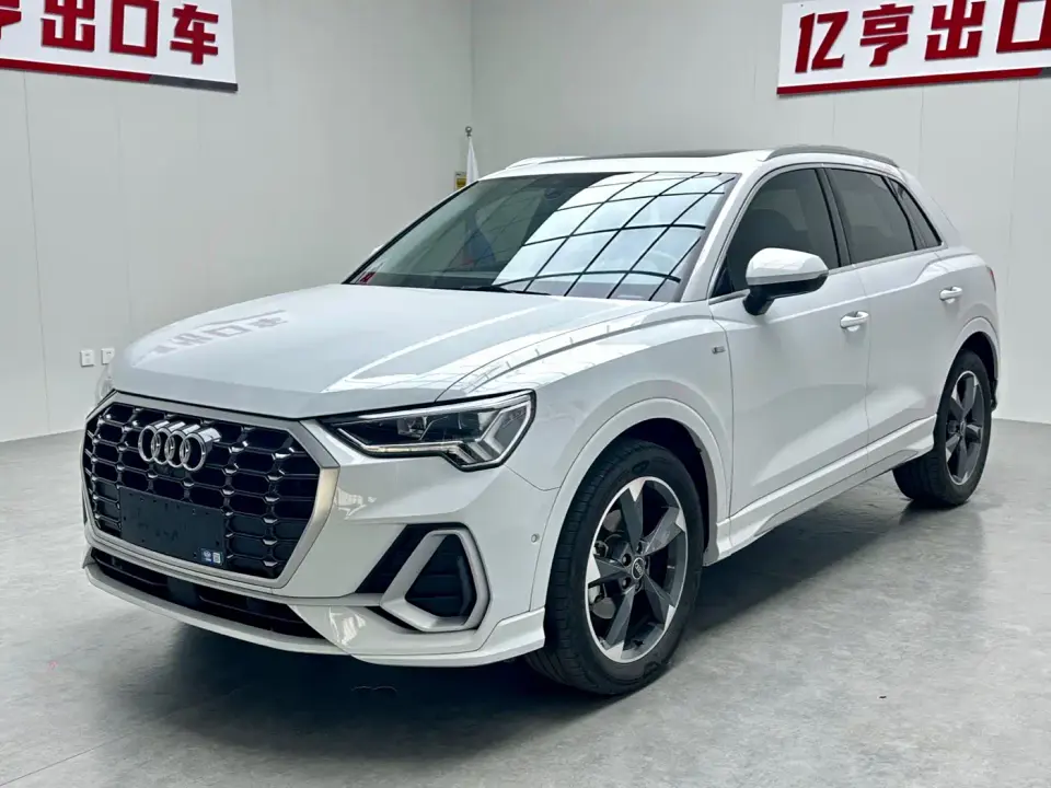 Audi Q3 35 TFSI Fashion Dynamic (1.4T) 2023