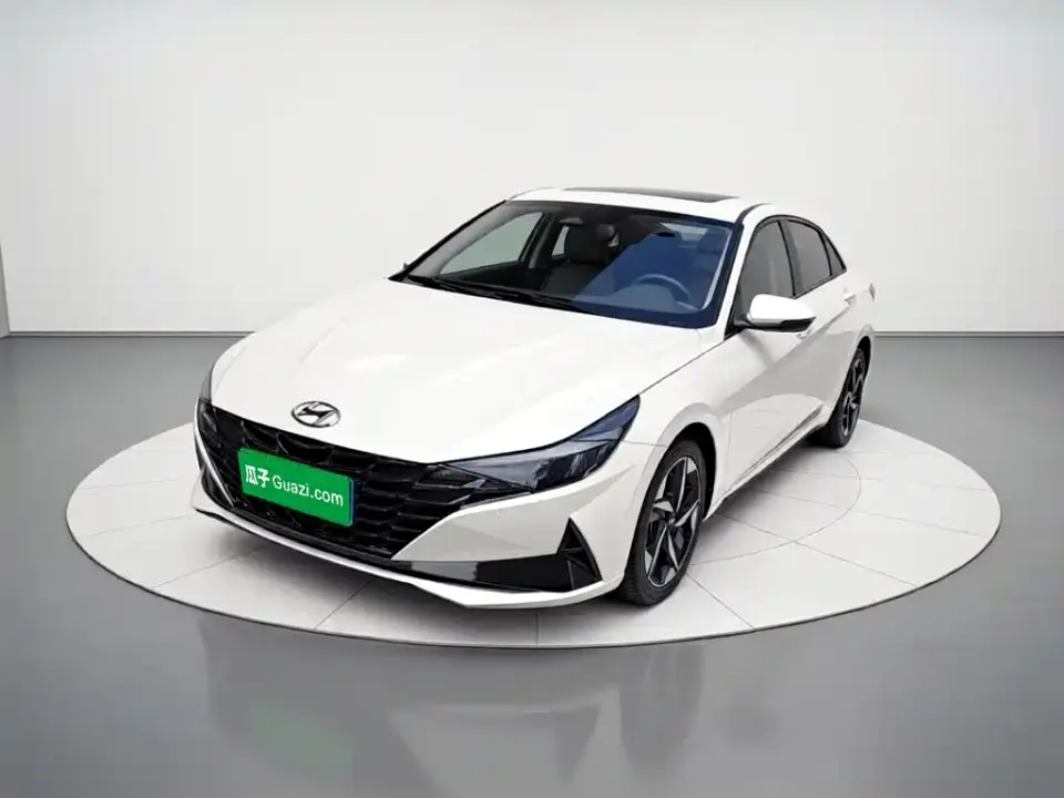 Hyundai Elantra 1.5L CVT LUX Premium Edition 2023