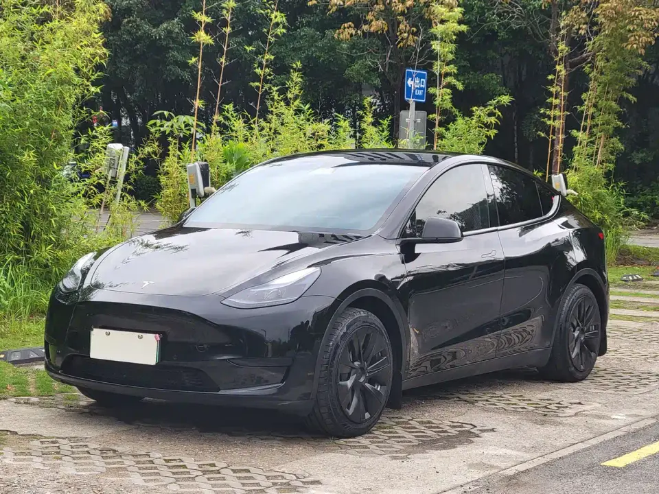 Tesla Model Y Facelift Rear-Wheel Drive Version 2023