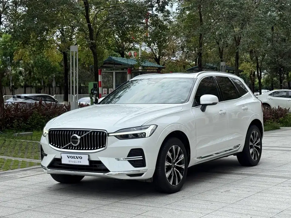 Volvo XC60 B5 AWD Smart Elite Luxury 2022