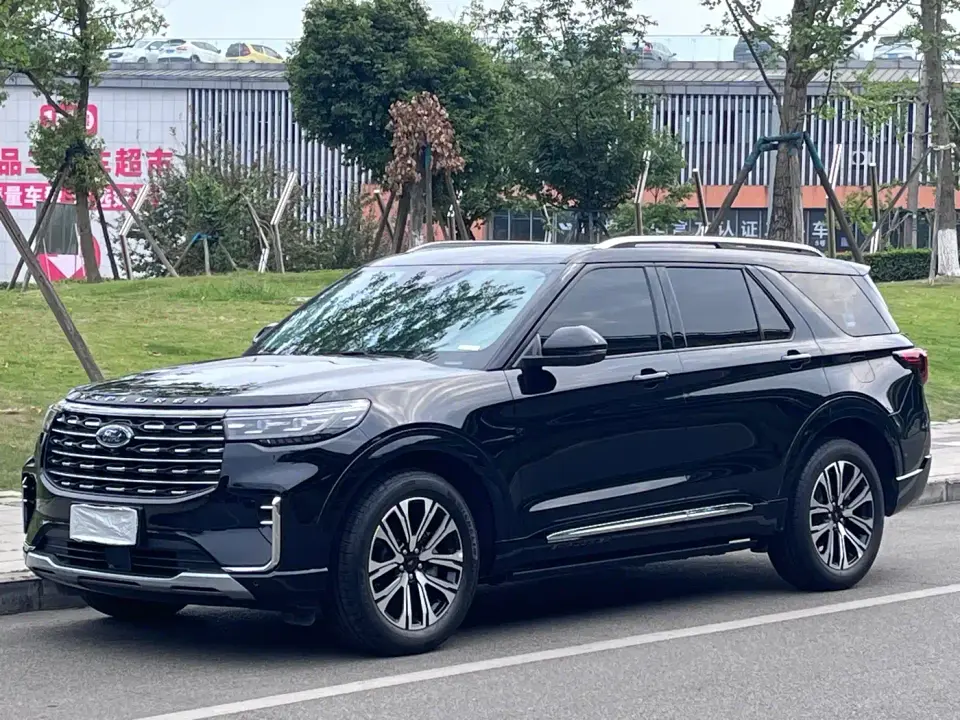 Ford Explorer 2.3T EcoBoost AWD Titanium Edition 6-Seater 2025