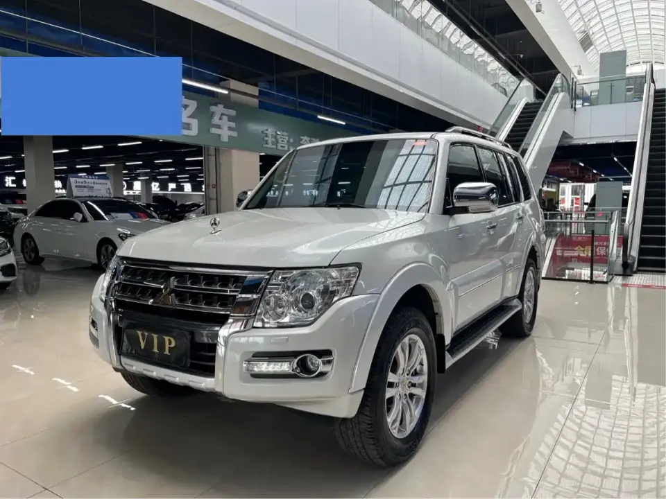 Mitsubishi Pajero (Import) 2020