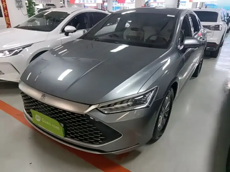 BYD Qin PLUS Glory Edition DM-i 55KM Leading 2025