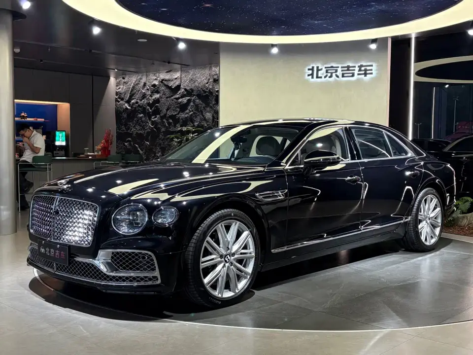 Bentley Flying Spur 4.0T V8 Standard Edition 2024