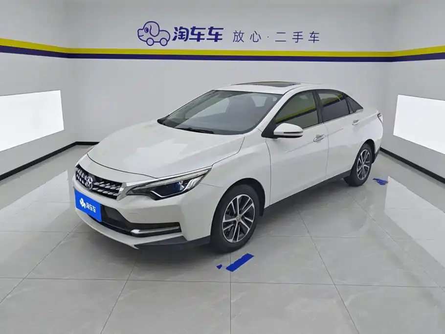Venucia D60 1.6L XL CVT Delight Edition 2020