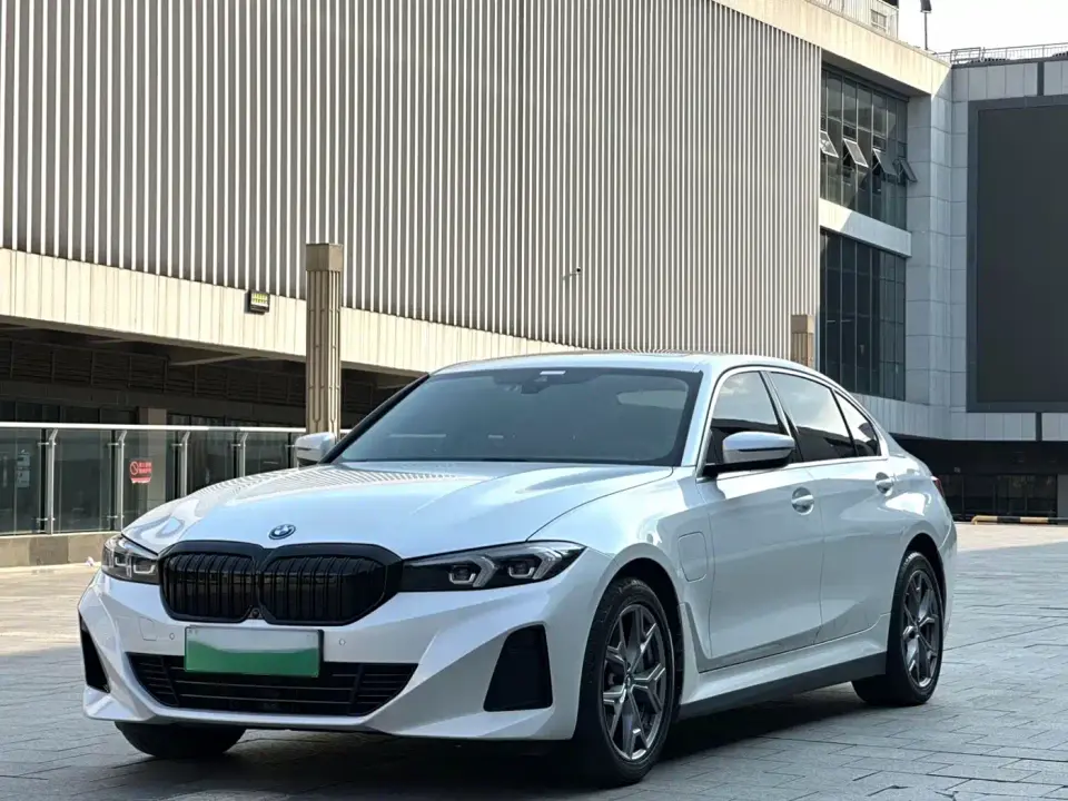 BMW i3 eDrive 35 L 2024