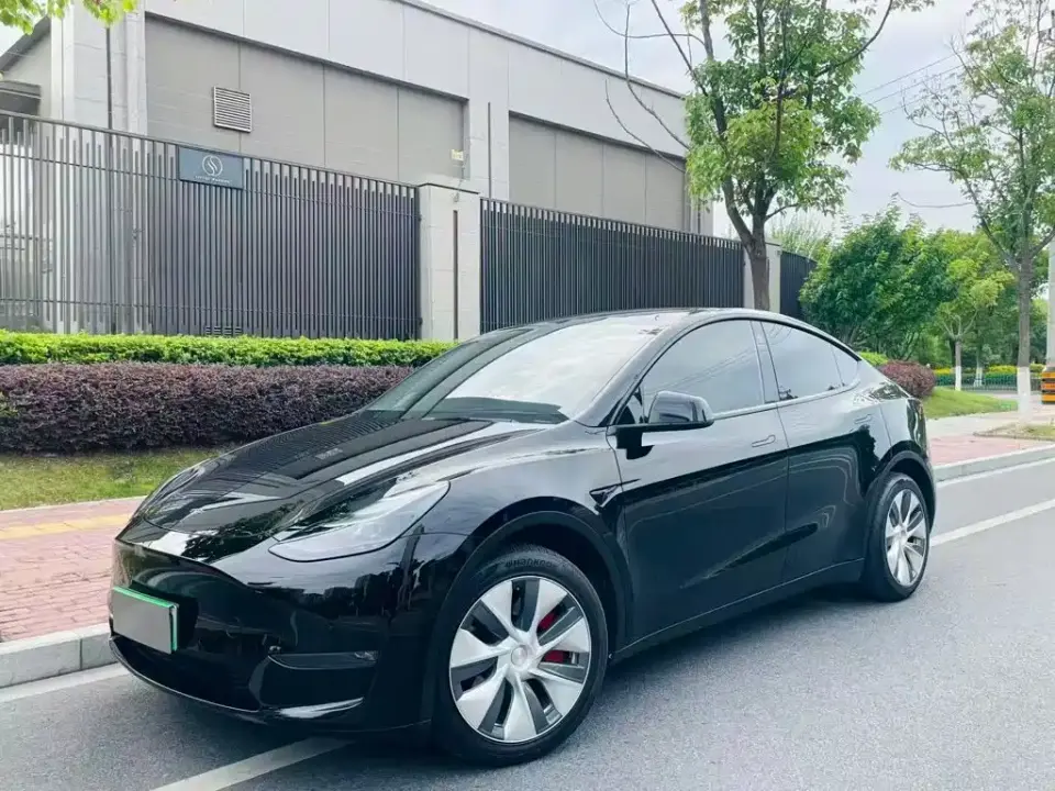 Tesla Model Y Facelift Long Range All-Wheel Drive Version 2023