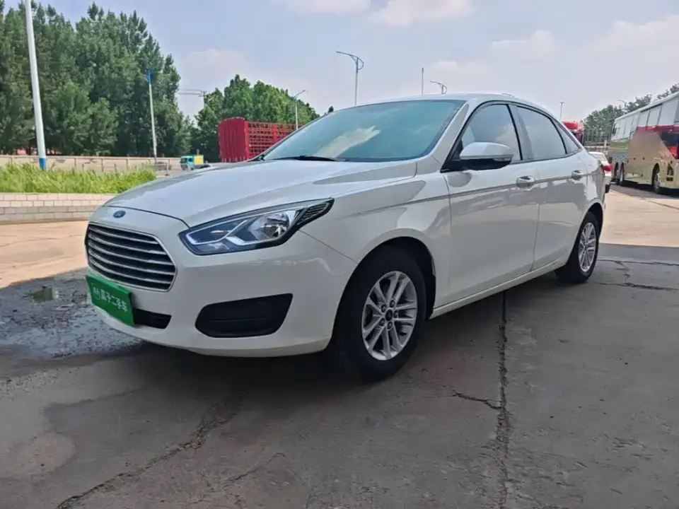 Ford Escort Facelift 1.5L Auto Premium Edition (TPMS) China VI 2020