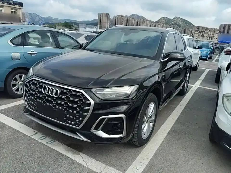 Audi Q5L 40 TFSI Luxury Dynamic 2021