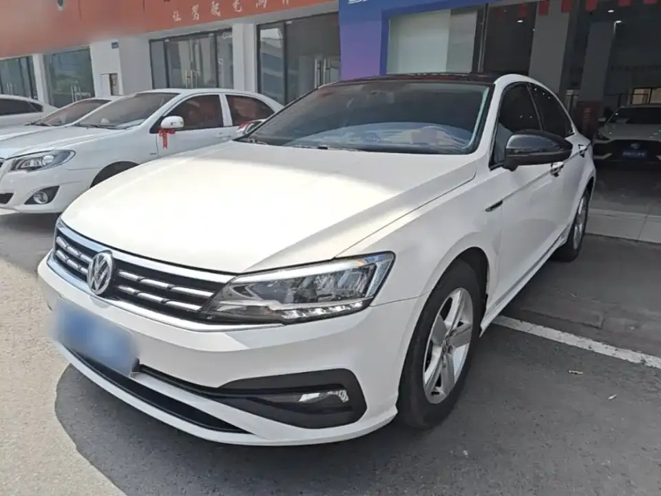 Volkswagen Lamando 230TSI DSG Fashion Edition 2022