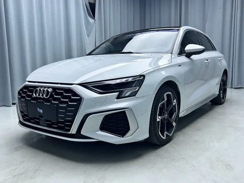 Audi A3 Facelift Sportback 35 TFSI Luxury Sport 2023