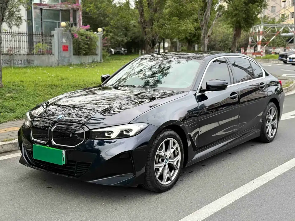BMW i3 eDrive 35 L 2024