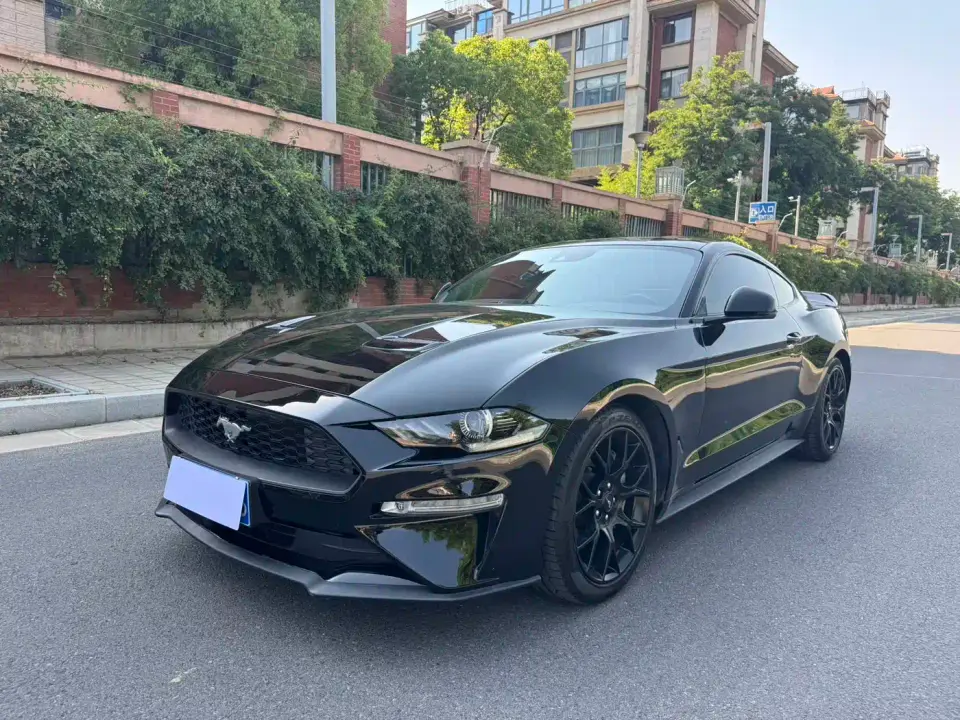 Ford Mustang 2.3L EcoBoost 2021