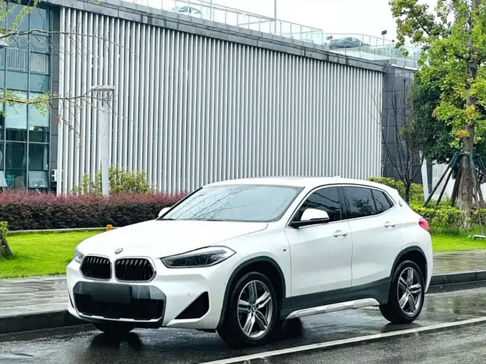 BMW X2 sDrive25i Leading M Off-Road Package 2020