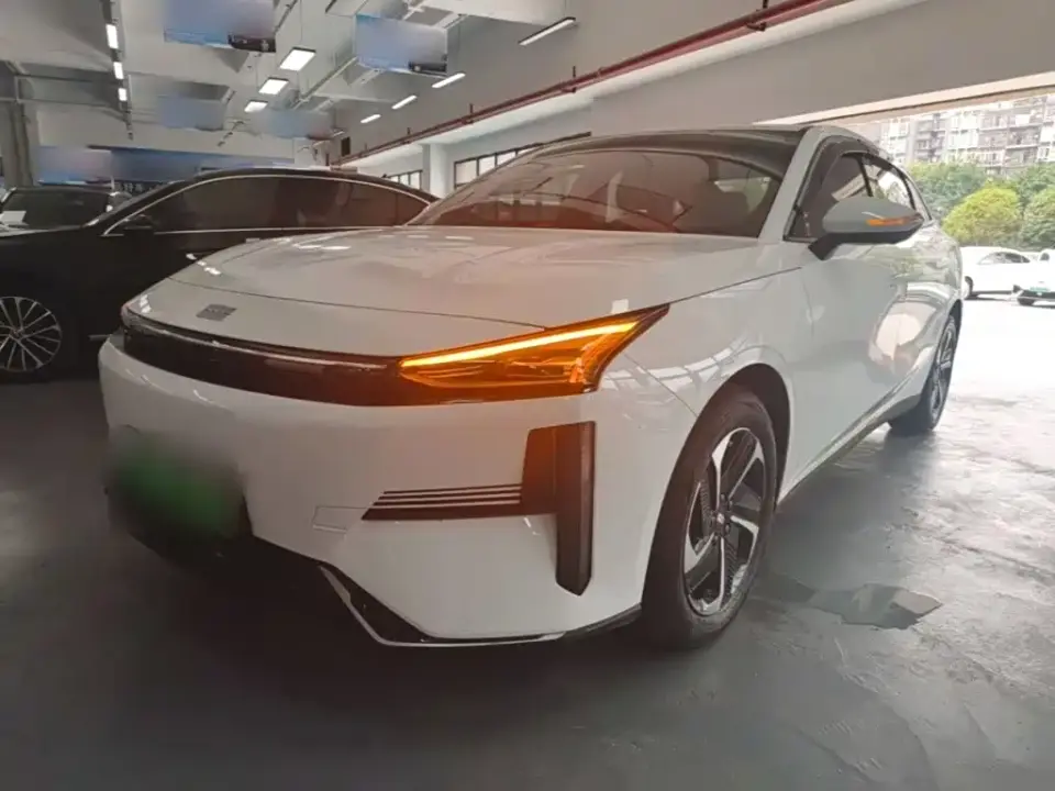 Geely Galaxy Galaxy L6 125km PLUS Soaring Dragon Edition 2024