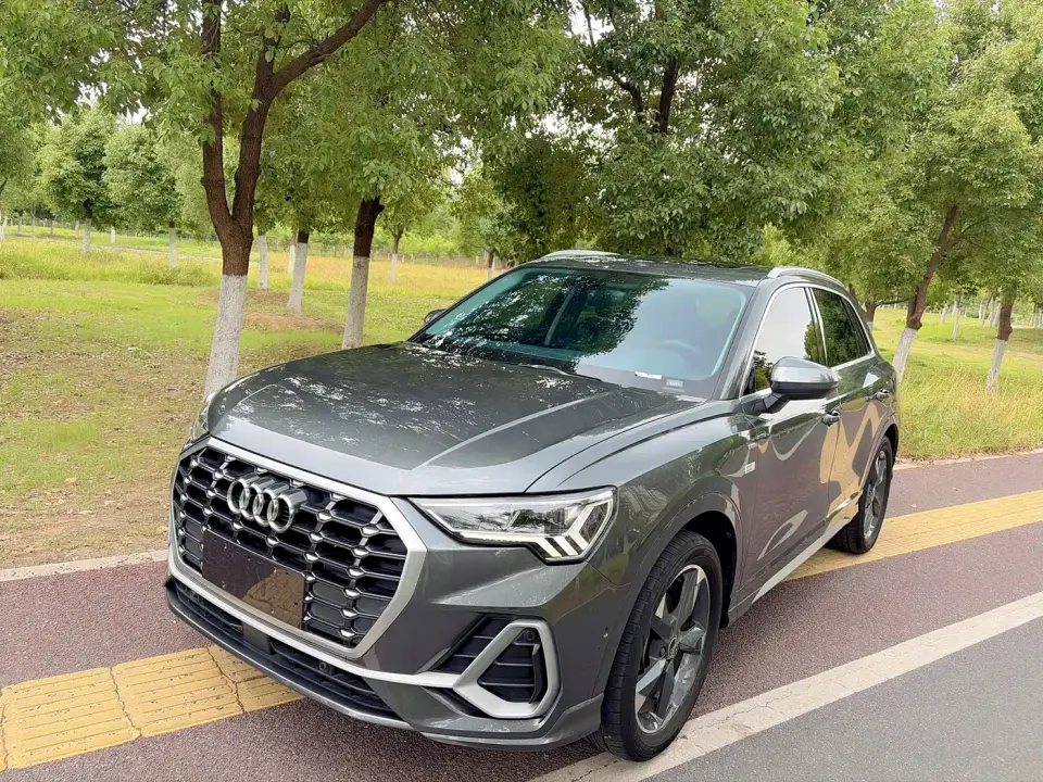 Audi Q3 35 TFSI Fashion Dynamic (1.4T) 2023