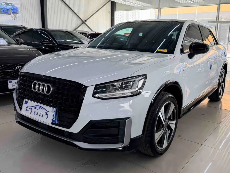 Audi Q2L Model 35 TFSI Fashion Dynamic 2021