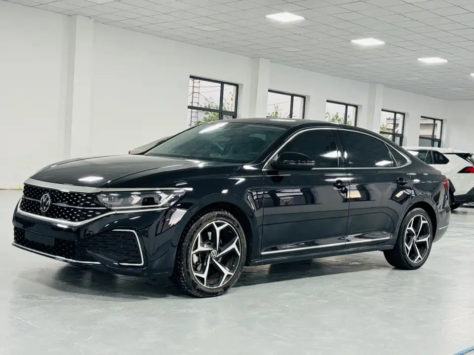 Volkswagen Passat Model 380TSI Starlight Elite 2023