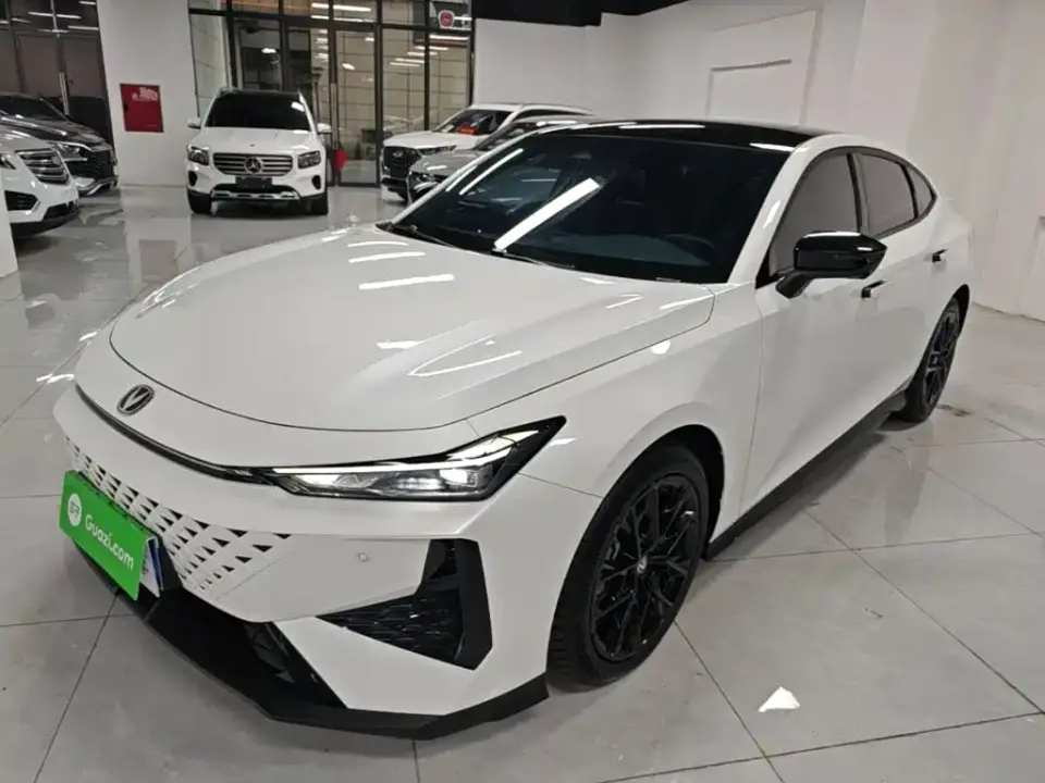 Changan UNI-V 1.5T Deluxe 2024