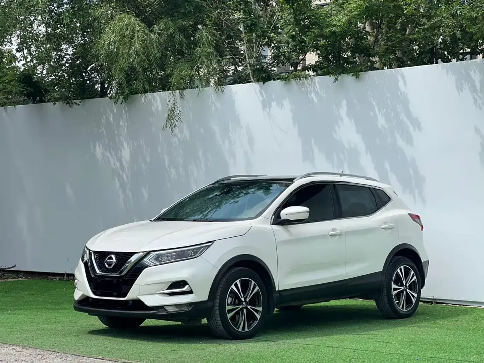 Nissan Qashqai 2.0L CVT Luxury Version 2022