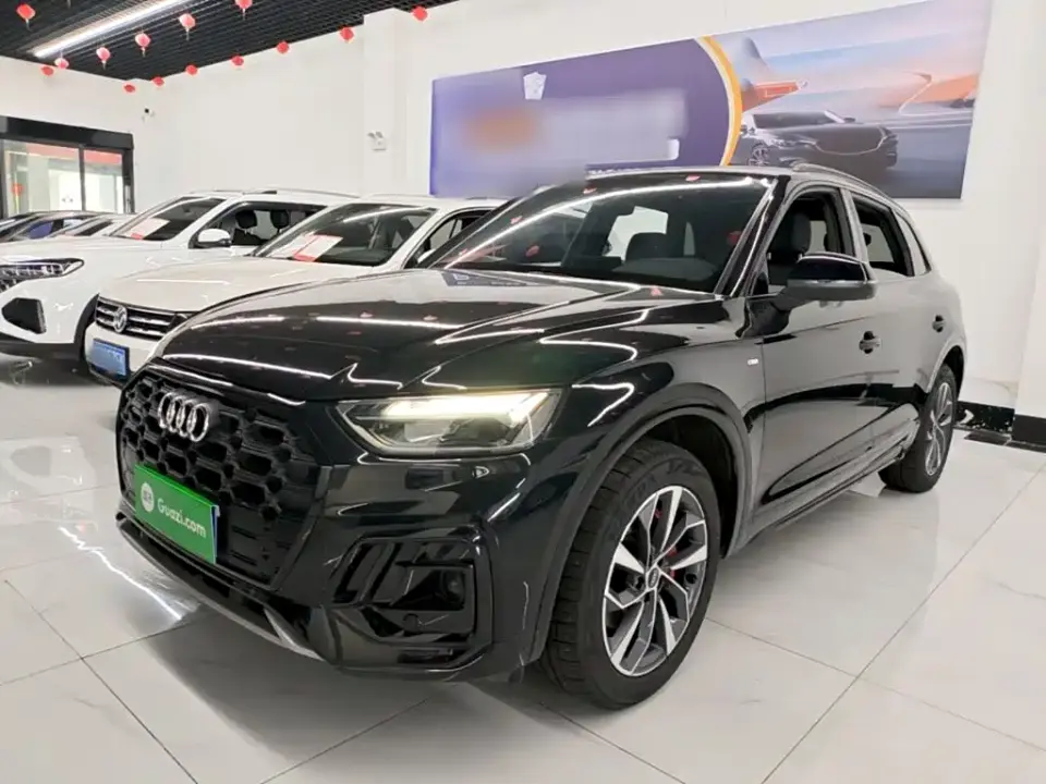 Audi Q5L Model 40 TFSI Luxury Dynamic 2024