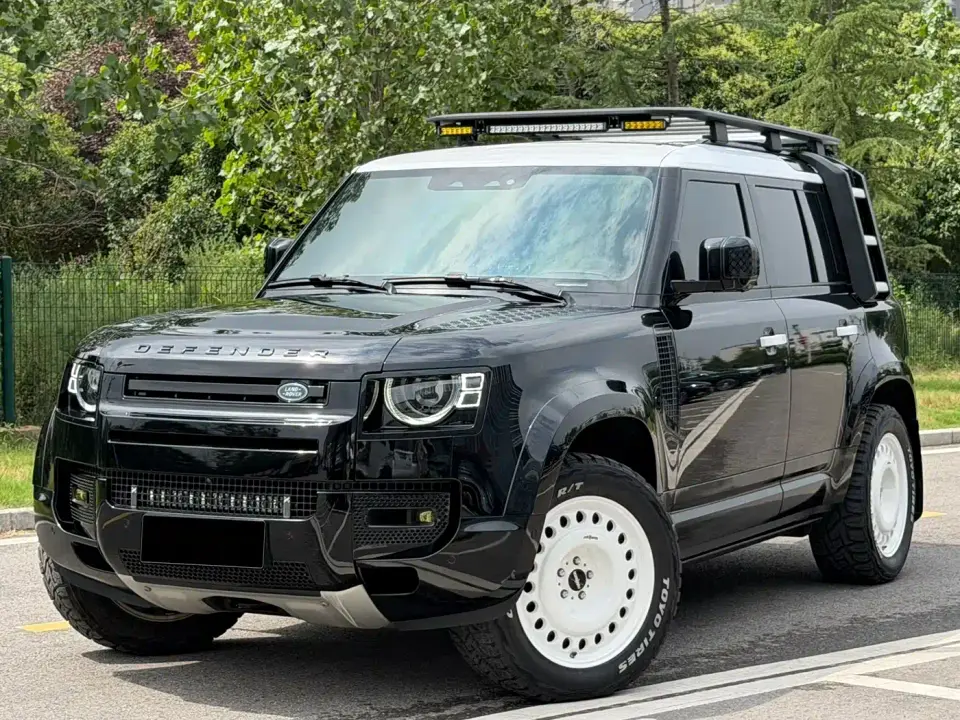 Land Rover Defender 110 P400 Dark Special Edition 2021