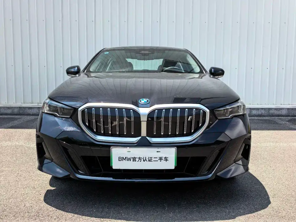 BMW i5 eDrive 35L M Sport Package 2025