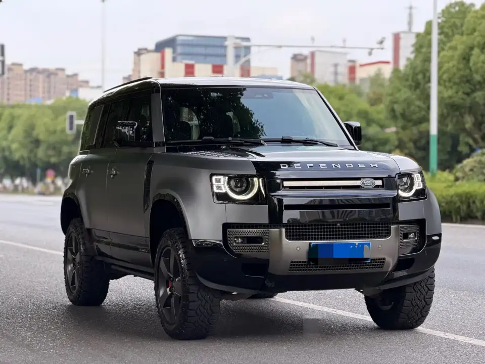 Land Rover Defender Model 110 3.0T P400 X 2023