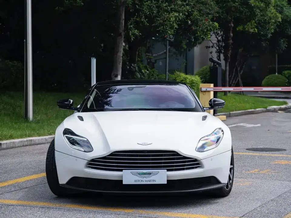Aston Martin DB11 Model 4.0T V8 Coupe 2019