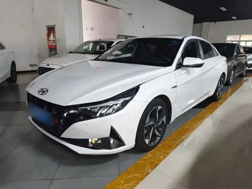 Hyundai Elantra 240TGDi DCT LUX Premium Edition 2023