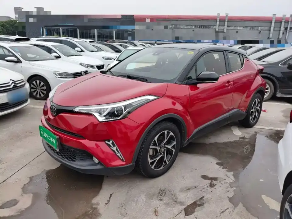 Toyota C-HR Model 2.0L Leading 2020