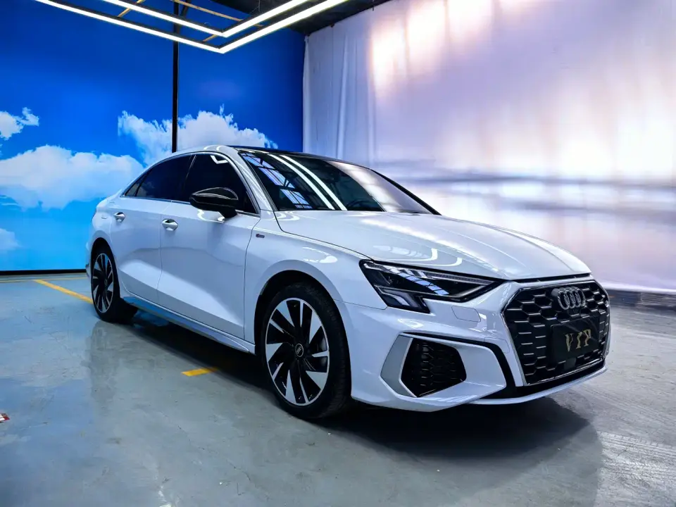 Audi A3 Facelift A3L Limousine 35 TFSI Luxury Sport 2023