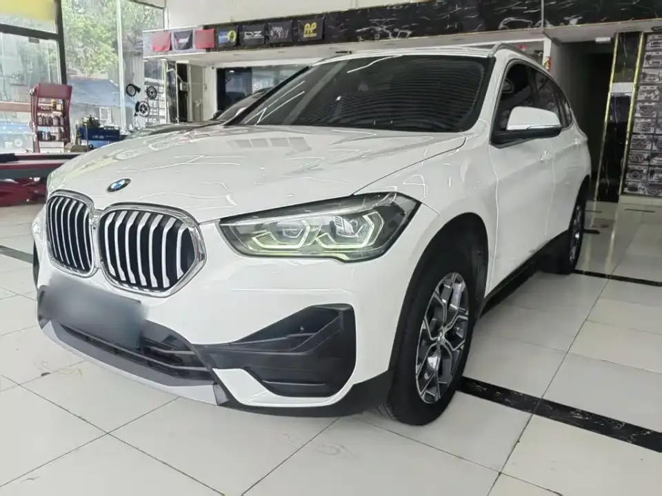 BMW X1 sDrive25Li Leading 2021