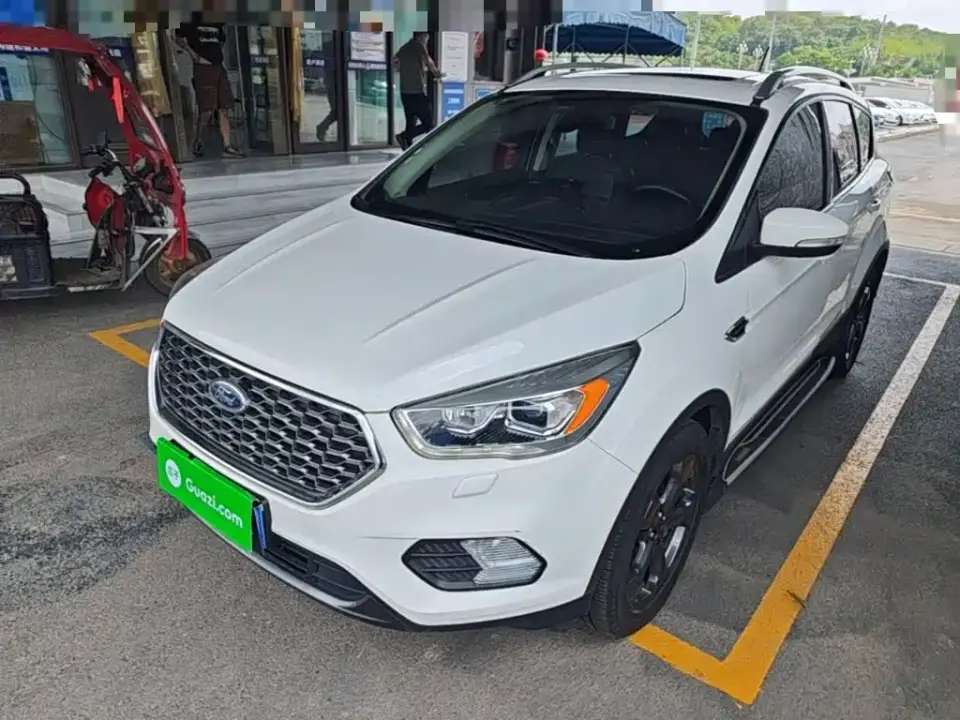 Ford Kuga EcoBoost 180 FWD Luxury Edition China V 2019