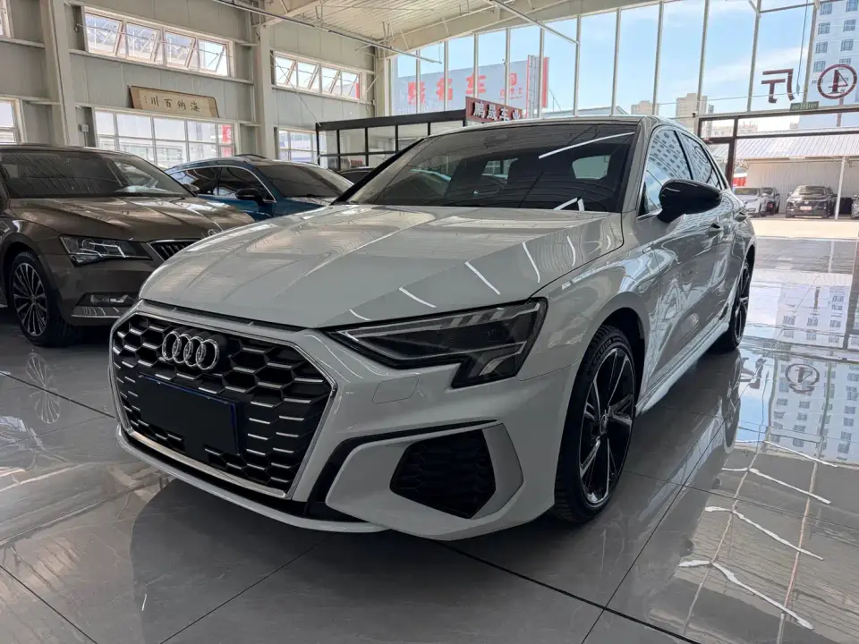Audi A3 Sportback 35 TFSI Luxury Sport 2023
