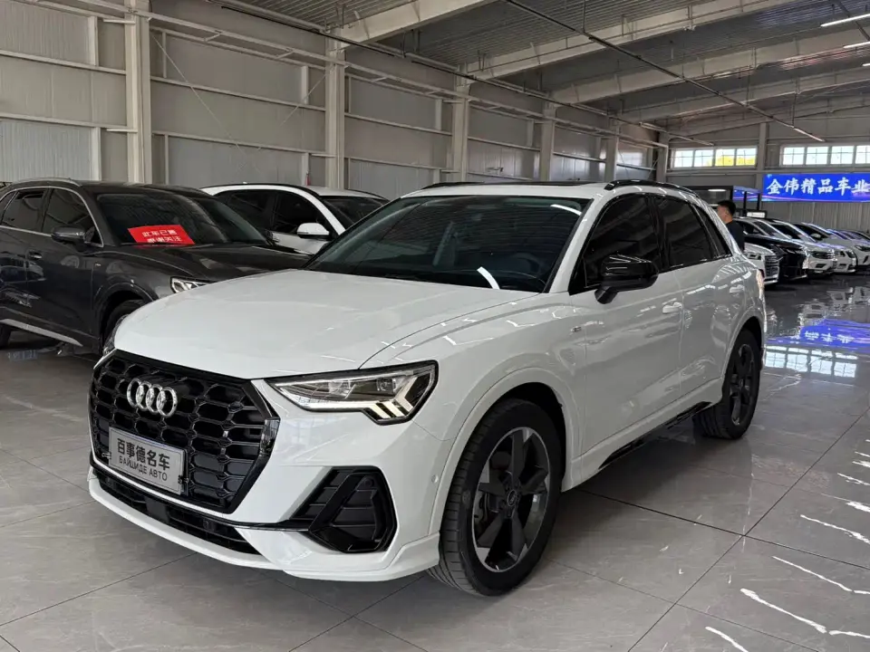 Audi Q3 35 TFSI Fashion Dynamic (1.4T) 2023