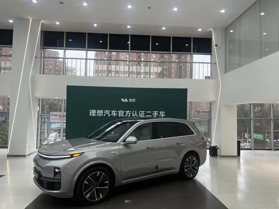 Li Auto Li L8 Ultra Smart Renewal Edition 2025