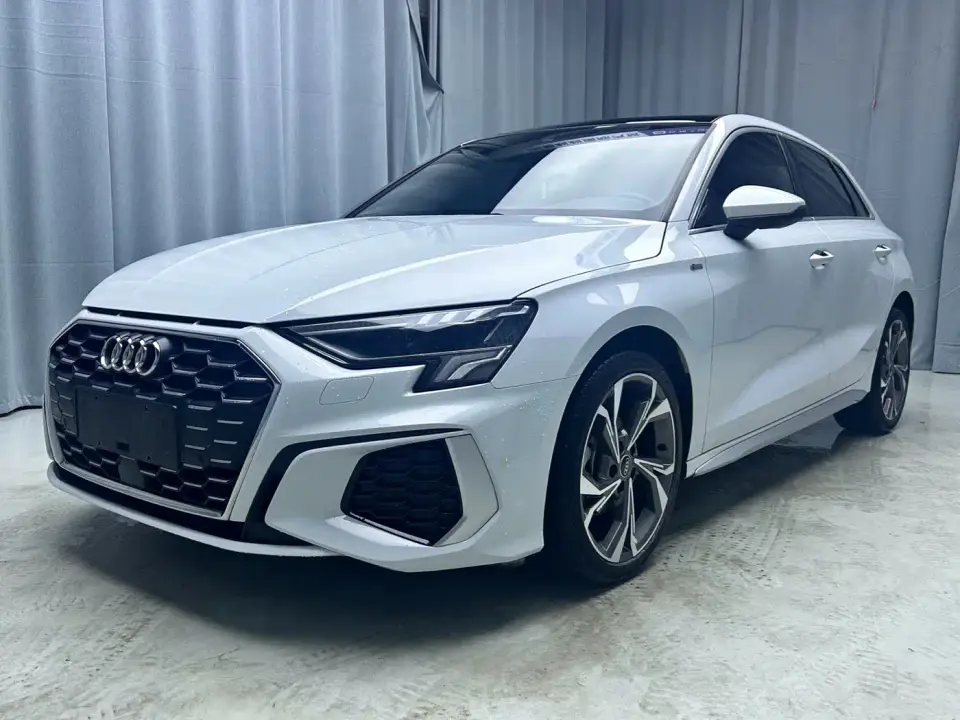 Audi A3 Sportback 35 TFSI Luxury Sport 2022