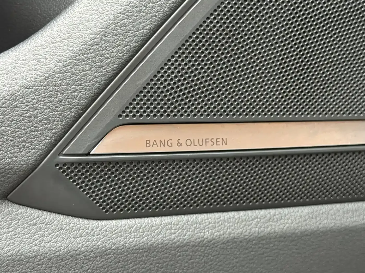 Audi A6L 55 TFSI quattro Premium Dynamic 2023 — фото 15