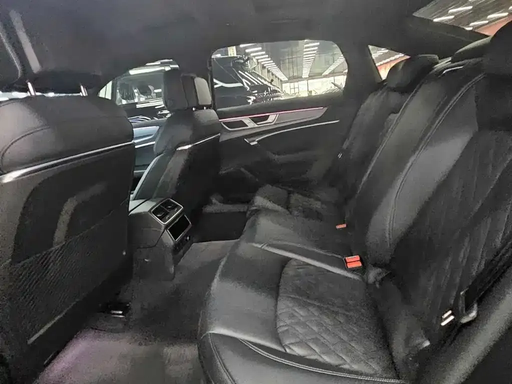 Audi A6L 45 TFSI Premium Sport 2025 — фото 8