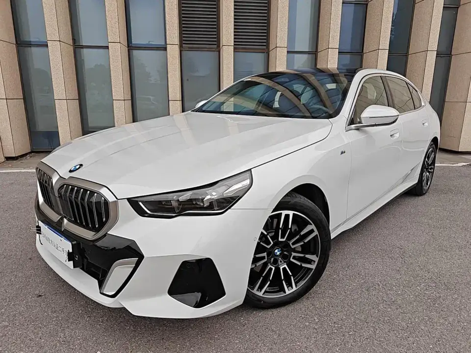 BMW 5 Series 530Li Leading M Sport Package 2025