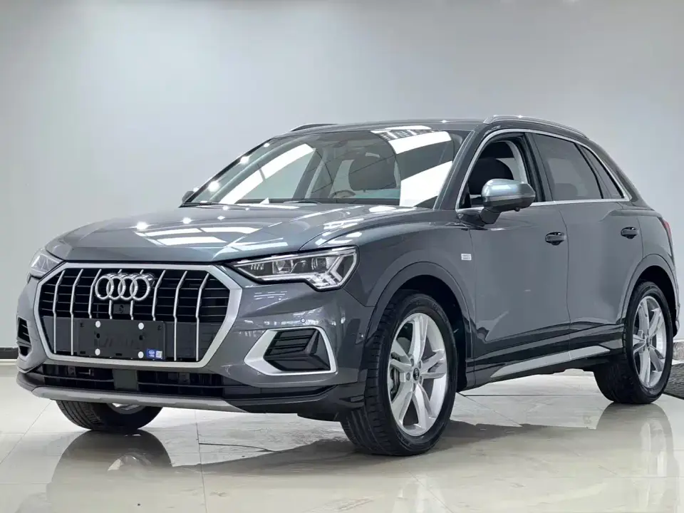 Audi Q3 35 TFSI Fashion Elegance (1.4T) 2022