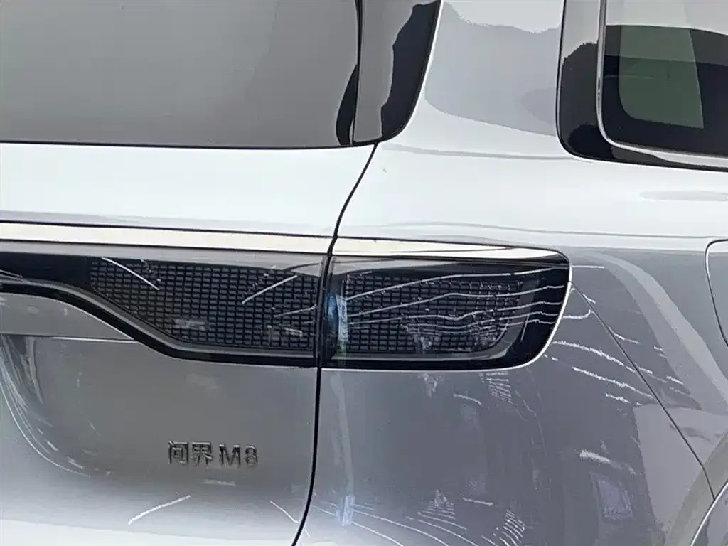 AITO Wenjie AITO M8 Model Extended Range Ultra Edition 53.4kWh 5-Seater 2025 — фото 15