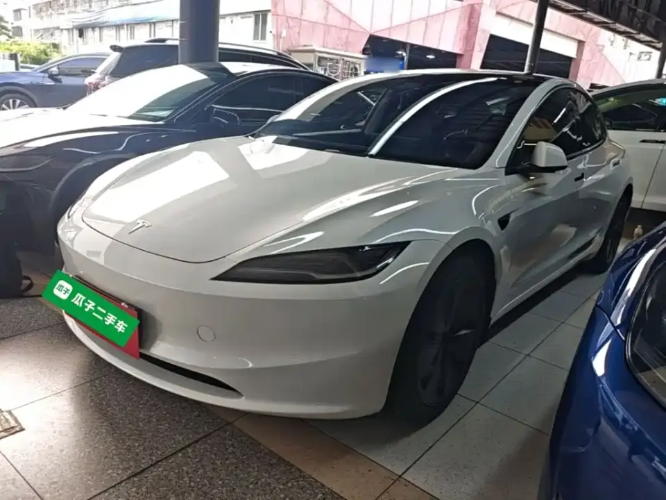Tesla Model 3 Rear-Wheel Drive 2024