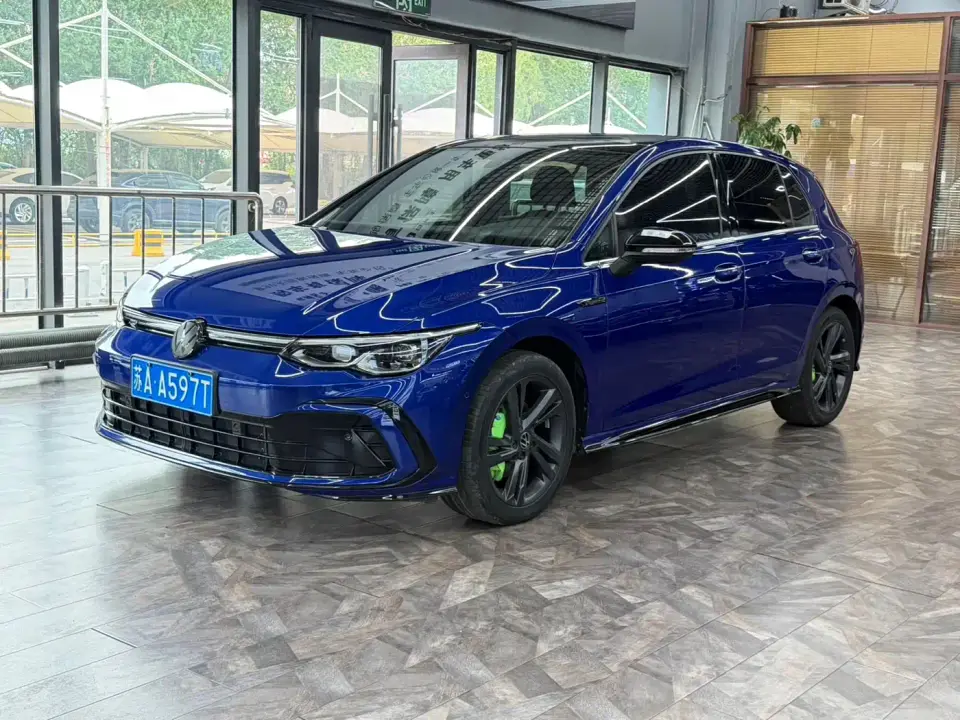 Volkswagen Golf Model 280TSI DSG R-Line 2023